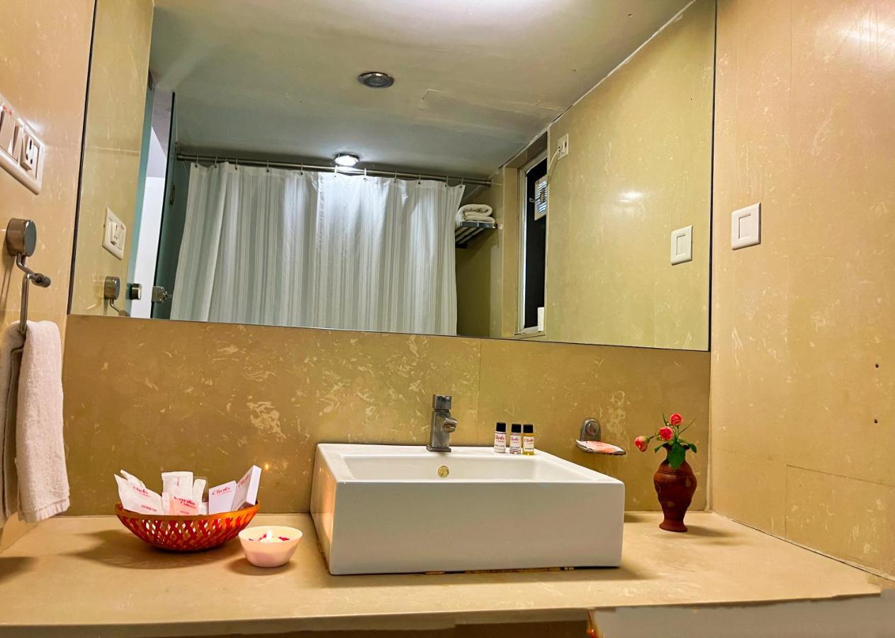 Hotel Clarks Collection Bhavnagar Exterior photo