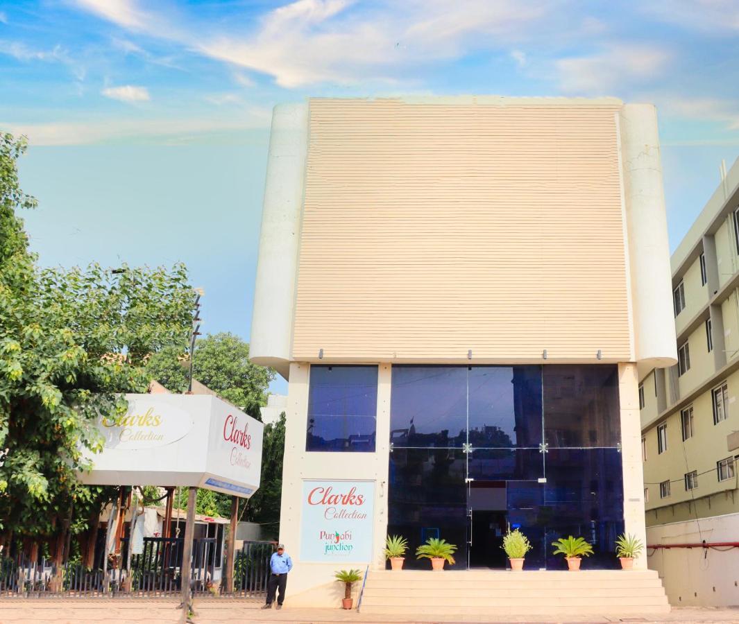 Hotel Clarks Collection Bhavnagar Exterior photo
