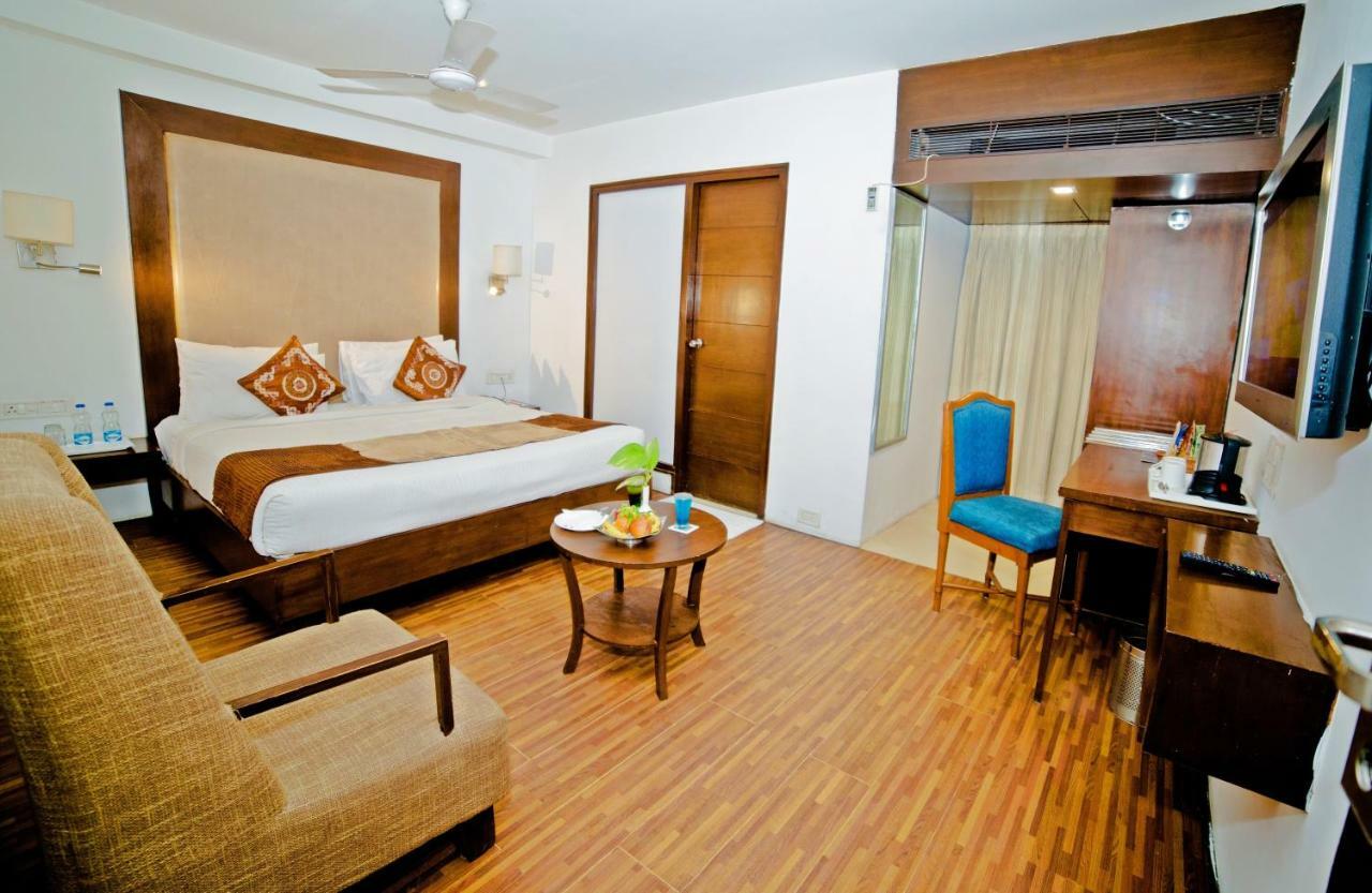Hotel Clarks Collection Bhavnagar Exterior photo